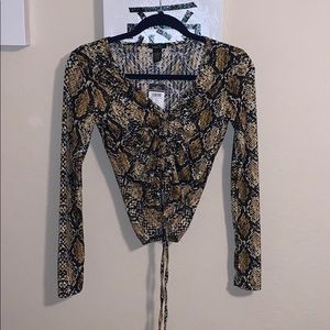 snakeskin long sleeve rue 21 **ORIGINAL TAG**